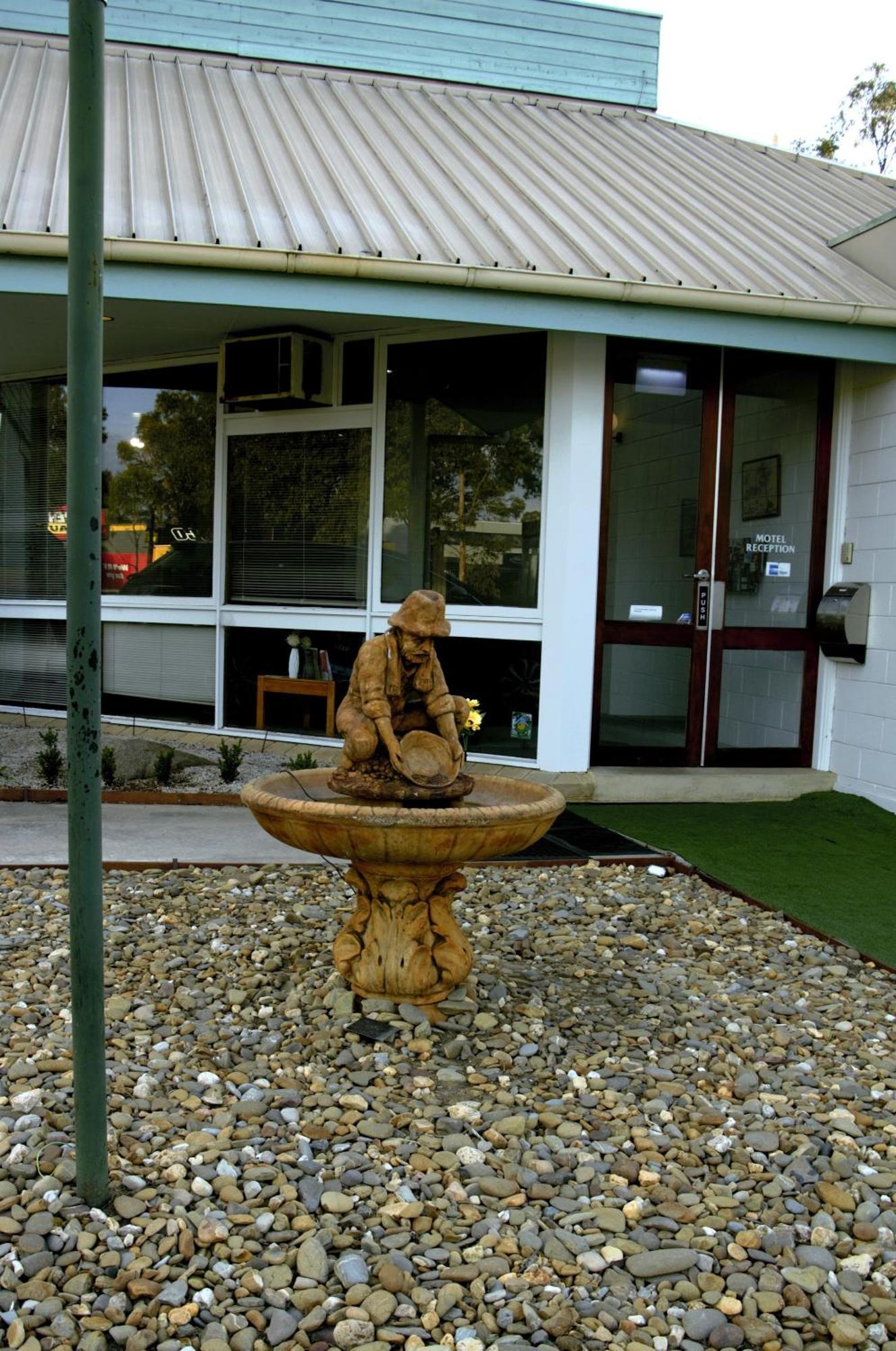 Bendigo Motor Inn Kangaroo Flat Exterior photo