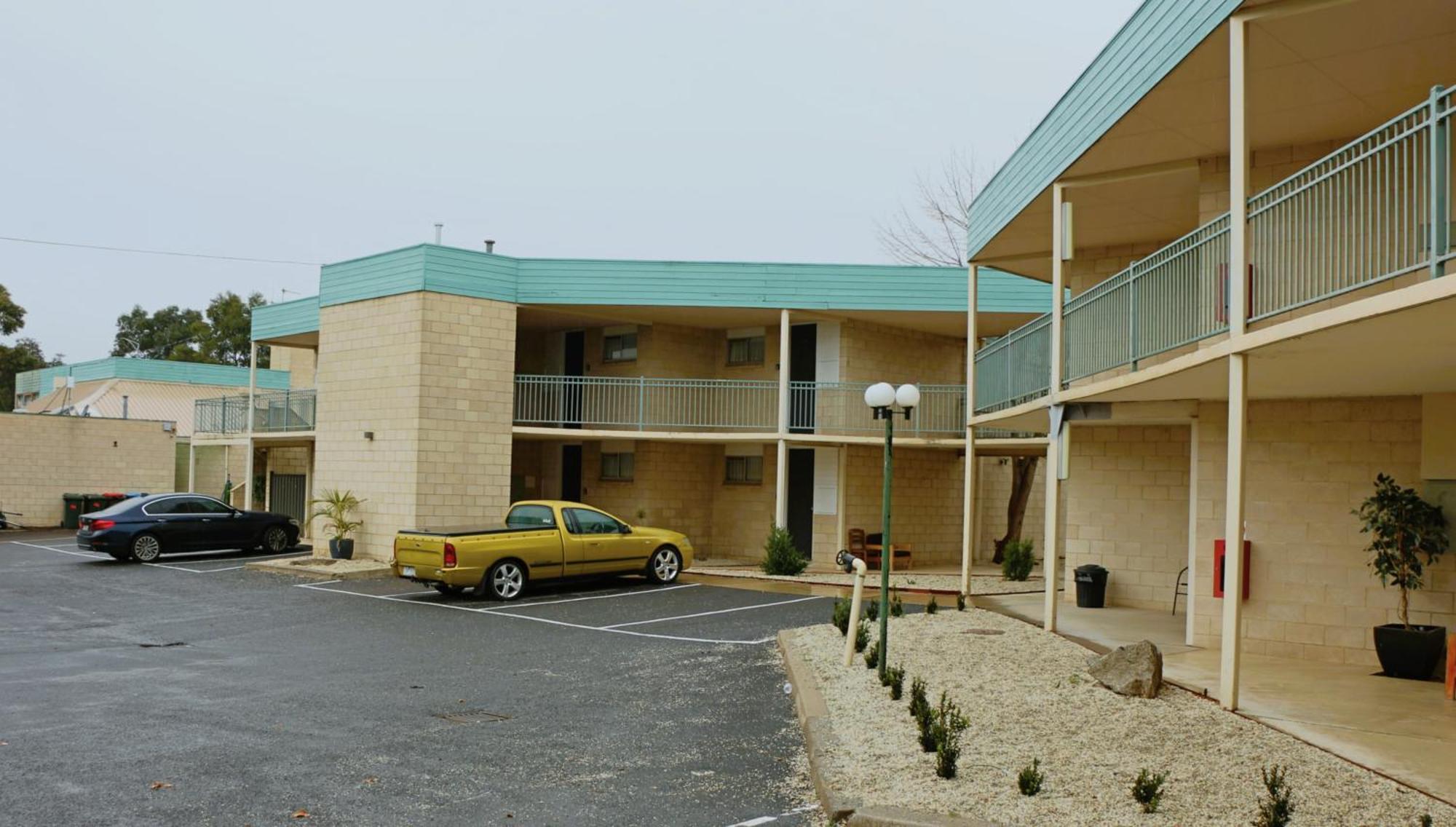 Bendigo Motor Inn Kangaroo Flat Exterior photo
